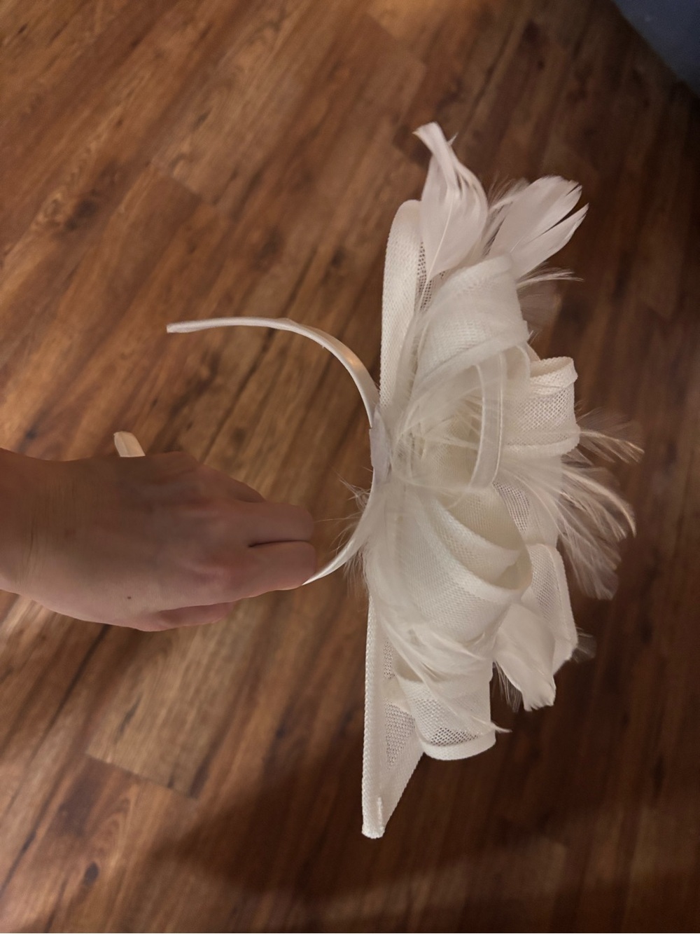 Elegant Ivory Feather Fascinator Headband - Picture 3 of 6